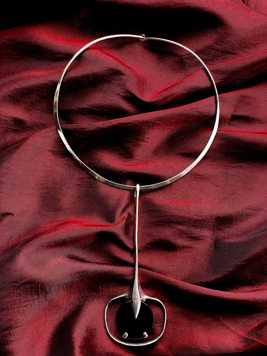 Sculptural onyx drop collar