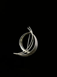 Sculptural brooch