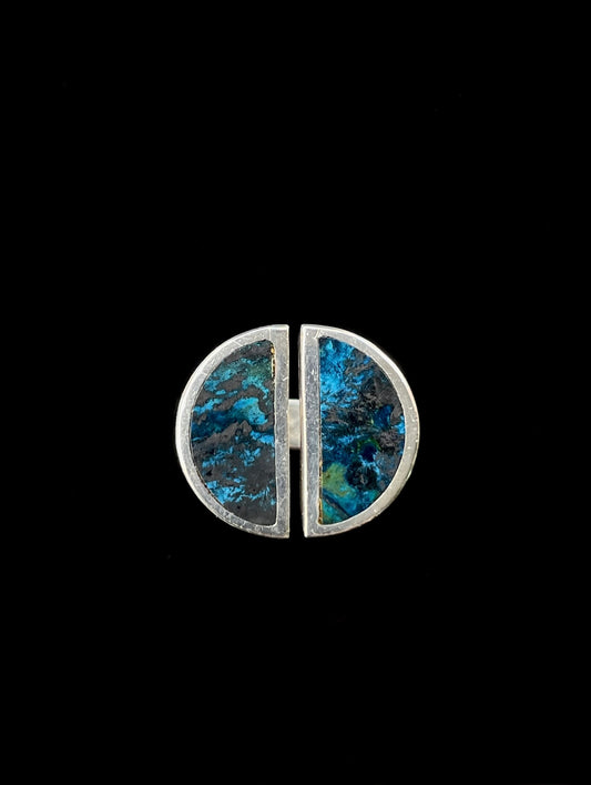 Trapeze ring with split azurite face