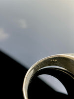 Mother-of-pearl ring