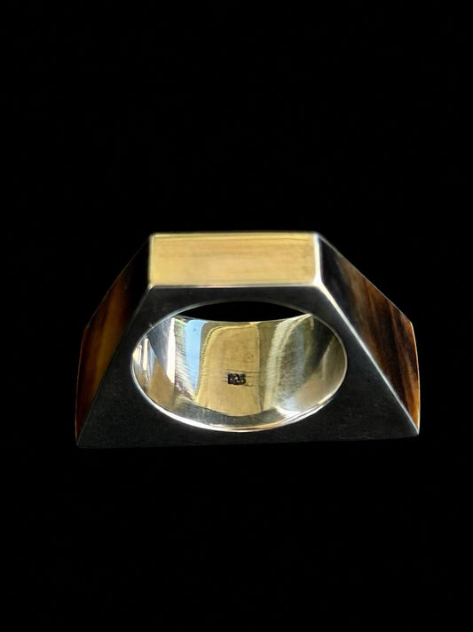 Rectangular tapered ring