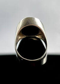Onyx cabochon ring
