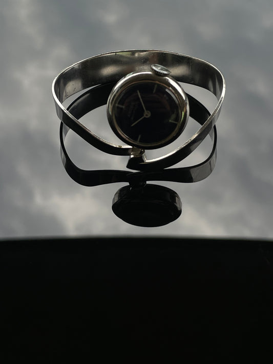 Blue dial bangle mechanical watch